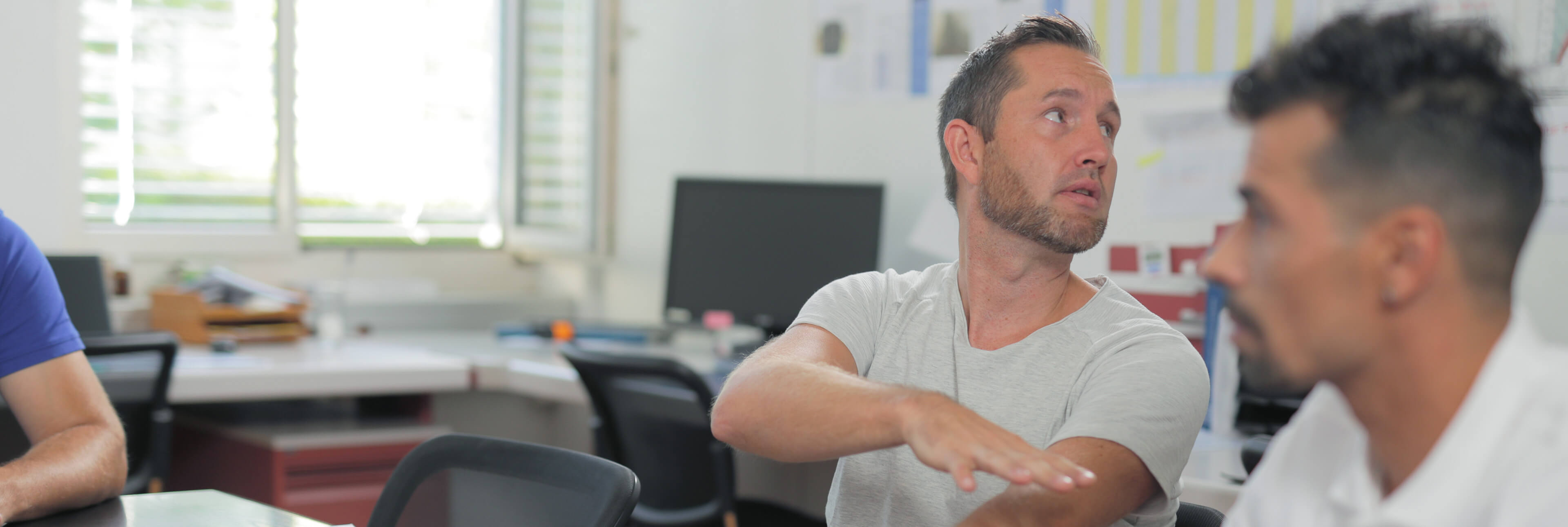 Header_Bautro_Karriere_3840x1292-1